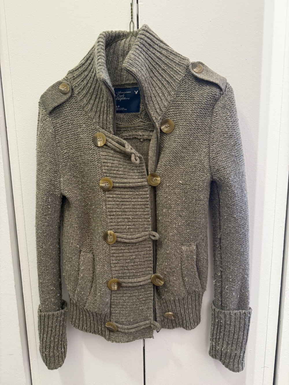 American Eagle Women Chunky Brown Cardigan Double-Breasted Toggle Button Size XS